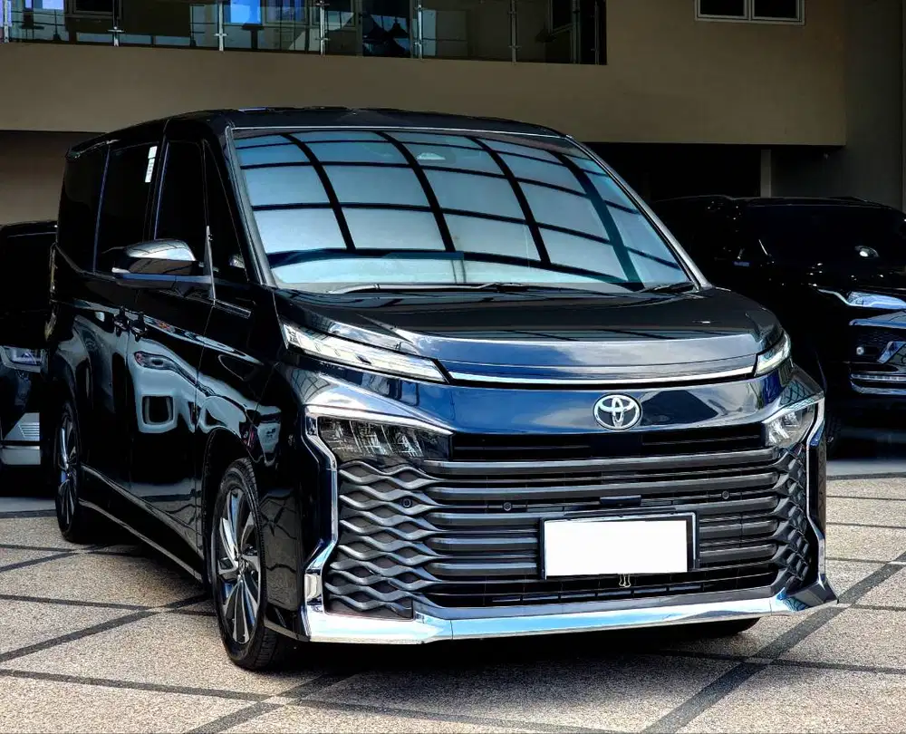 KM 14 RB ANTIK!! TOYOTA VOXY FACELIFT TSS PK 2024 BLACK
