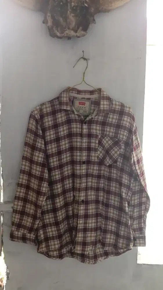 Kemeja Kotak2 Merah Levi's