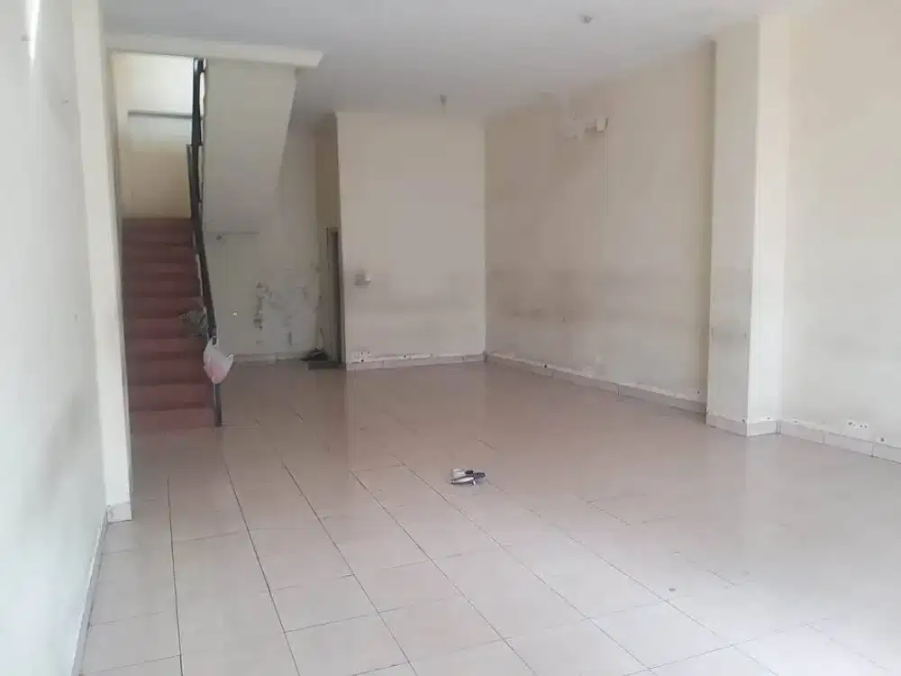 Disewakan Ruko Di Ngamprah, Strategis epan Ateja Gadobangkong 3 Lantai