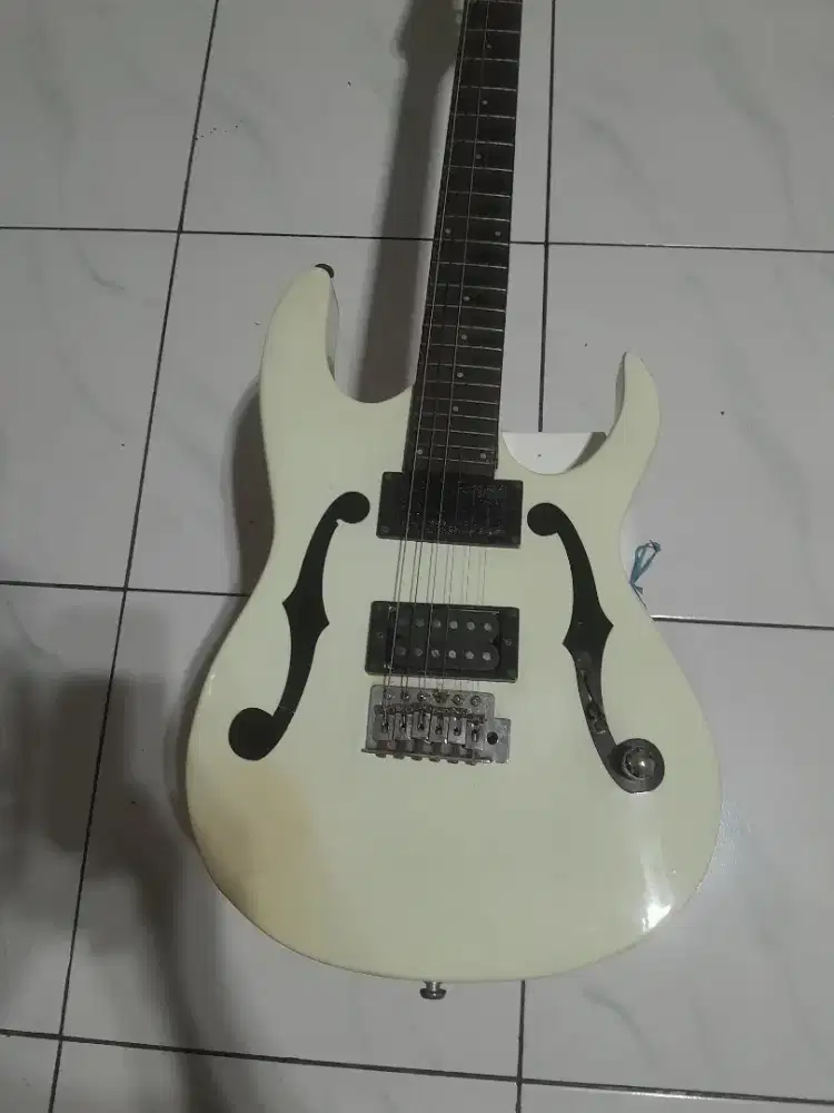 gitar listrik ibanez pgm ,bukan drum piano bas ampli updown efek gitar