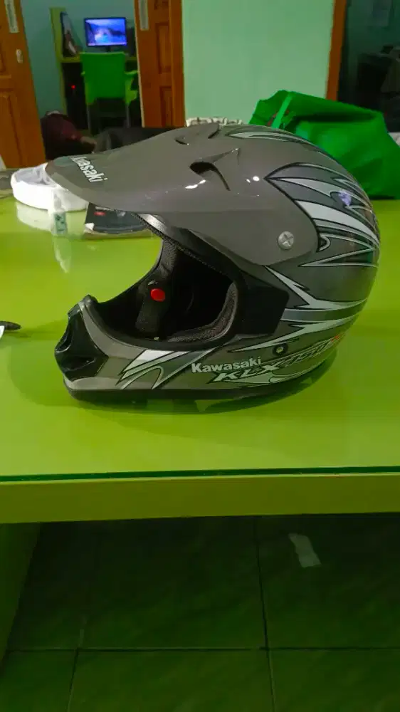 Helm Kawasaki KLX 150 R