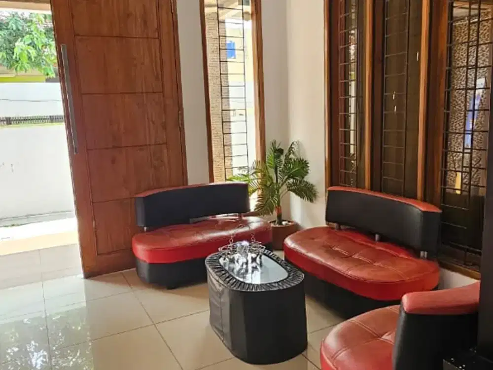 Disewakan Hunian 2 Lantai Full Furnish Nyaman dan Terawat Cocok Untuk Konveksi Lokasi Strategis di Cisaranten Kulon, Bandung