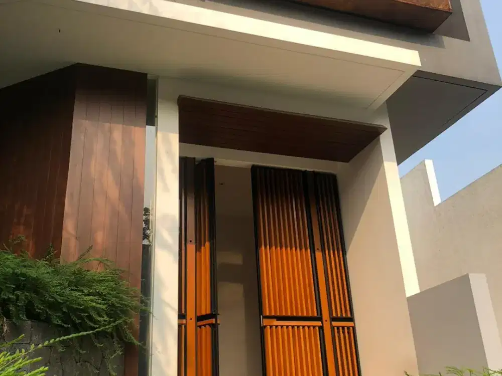 Dijual Rumah Mewah Fasilitas Lengkap di Dalam Komplek Jaksel ND-18098