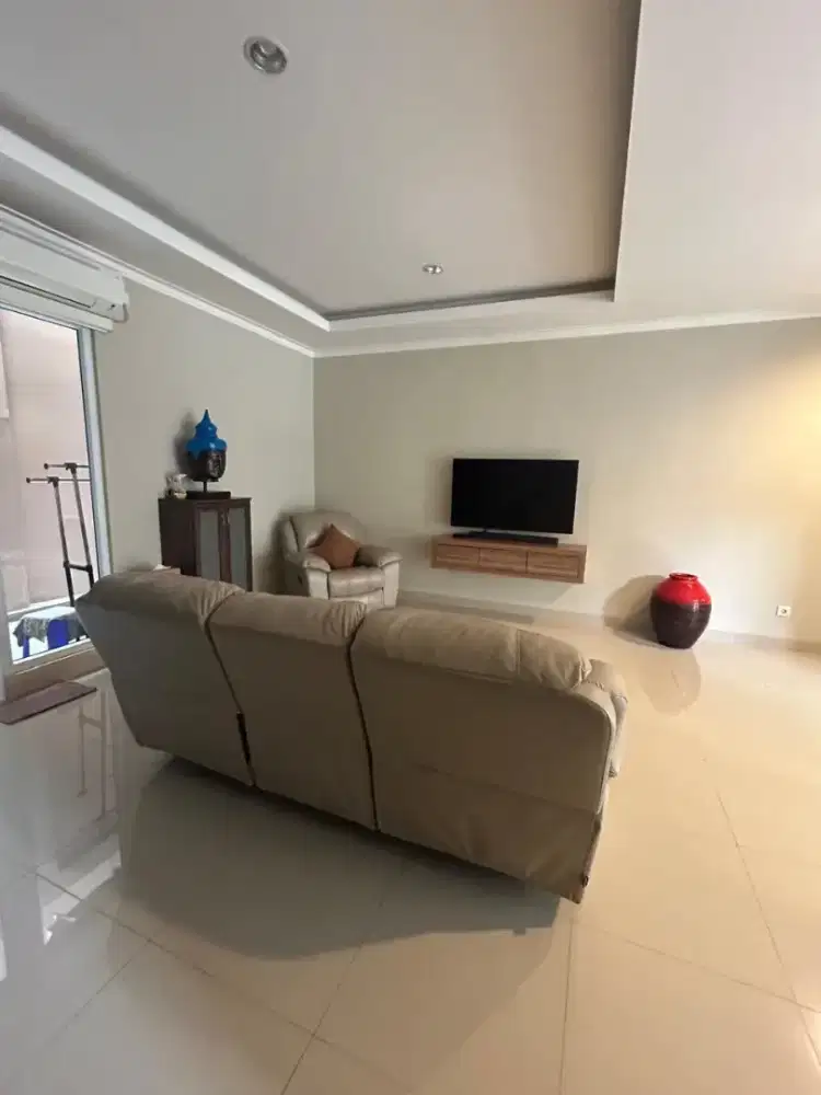 Dijual Rumah cantik full furnished di Mentasari Jimbaran Bali