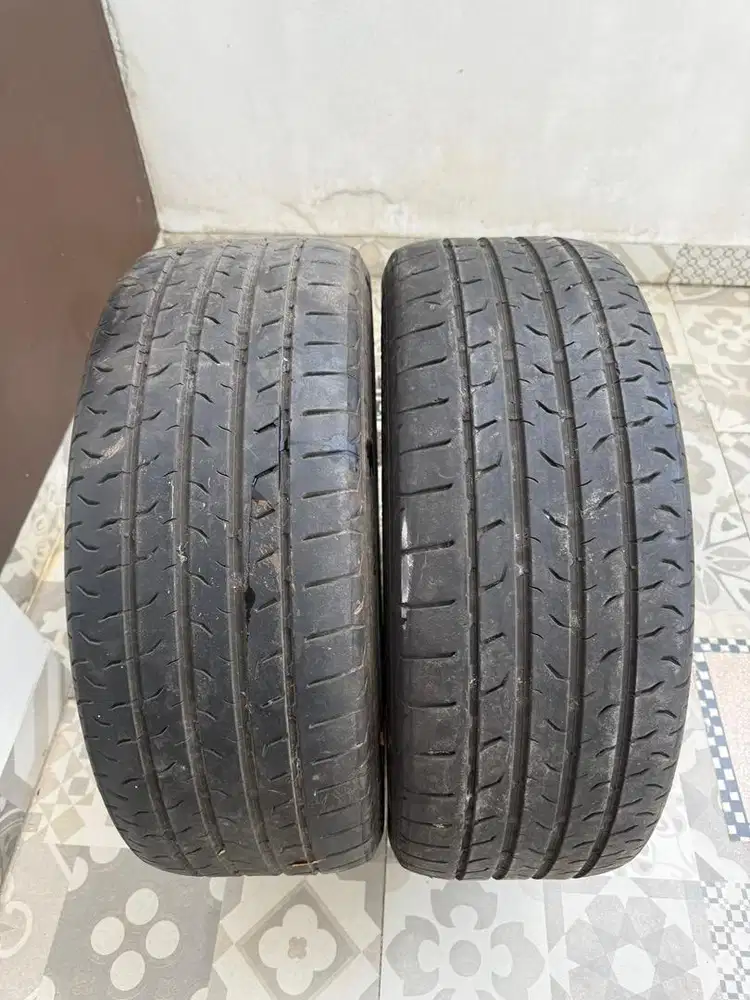 Ban Continental 225/50 R18