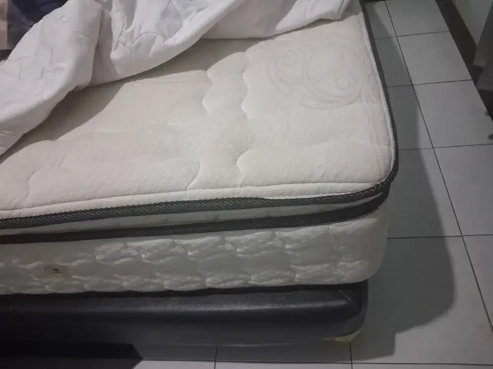 Springbed  peer masih bagus