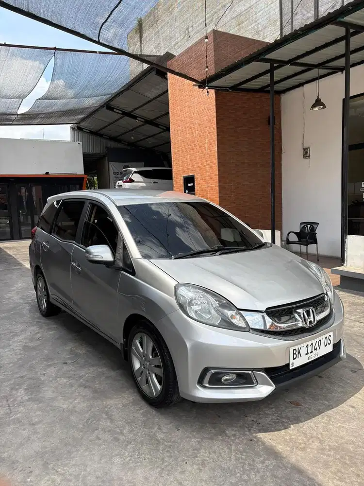 Honda mobilio 2014