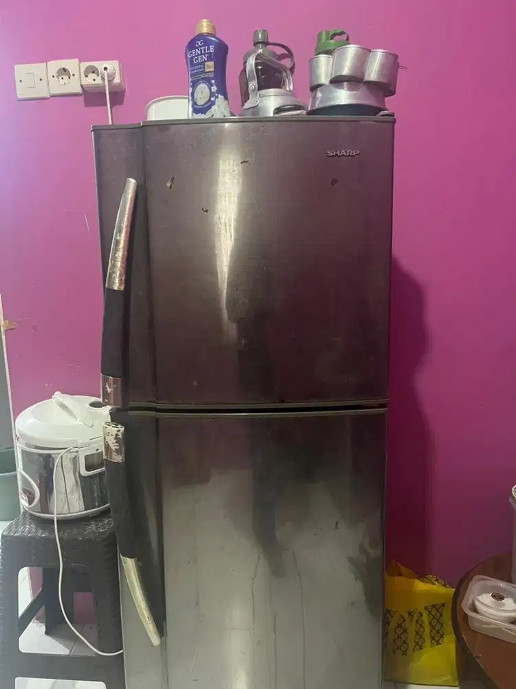 Kulkas sharp samurai 2 pintu