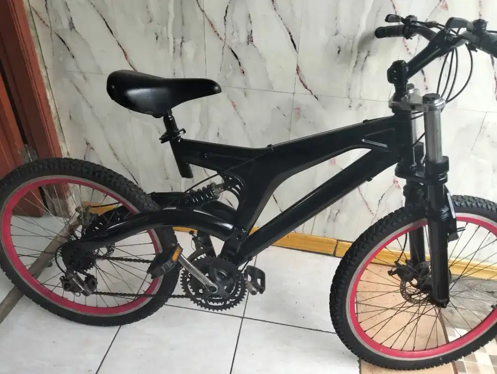 Sepeda gunung UK 24 siap pakai Cijantung Jakarta Timur