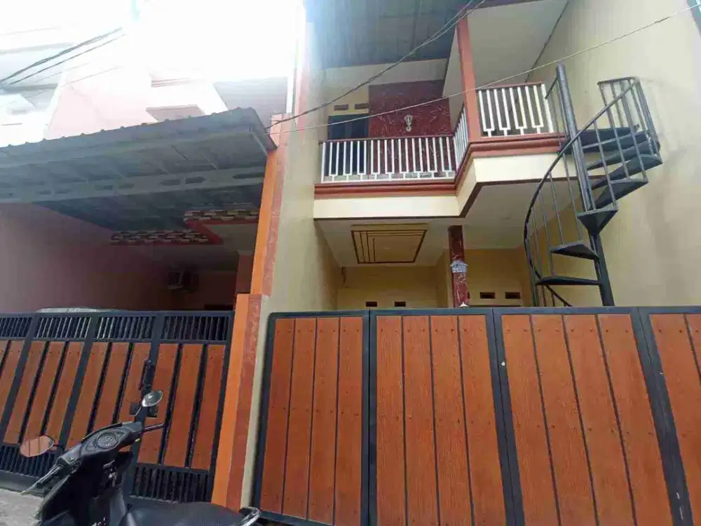 Rumah siap huni di Kalisari Jakarta Timur