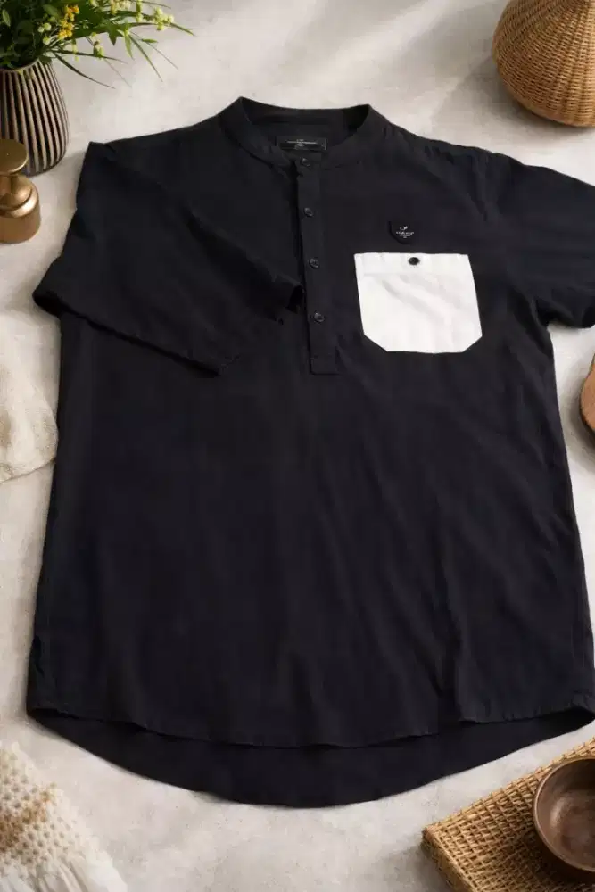 Koko Samase Lengan Pendek Hitam PRELOVED