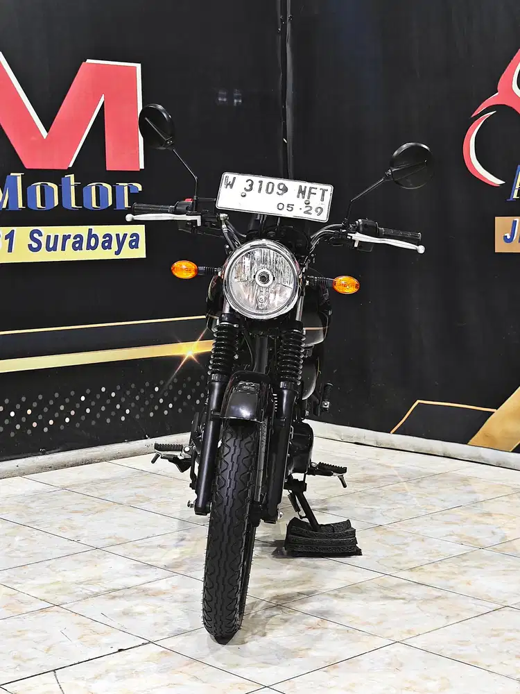 W175 Black style 2024 clasic keren gaya mewah. Anugerah motor rungkut