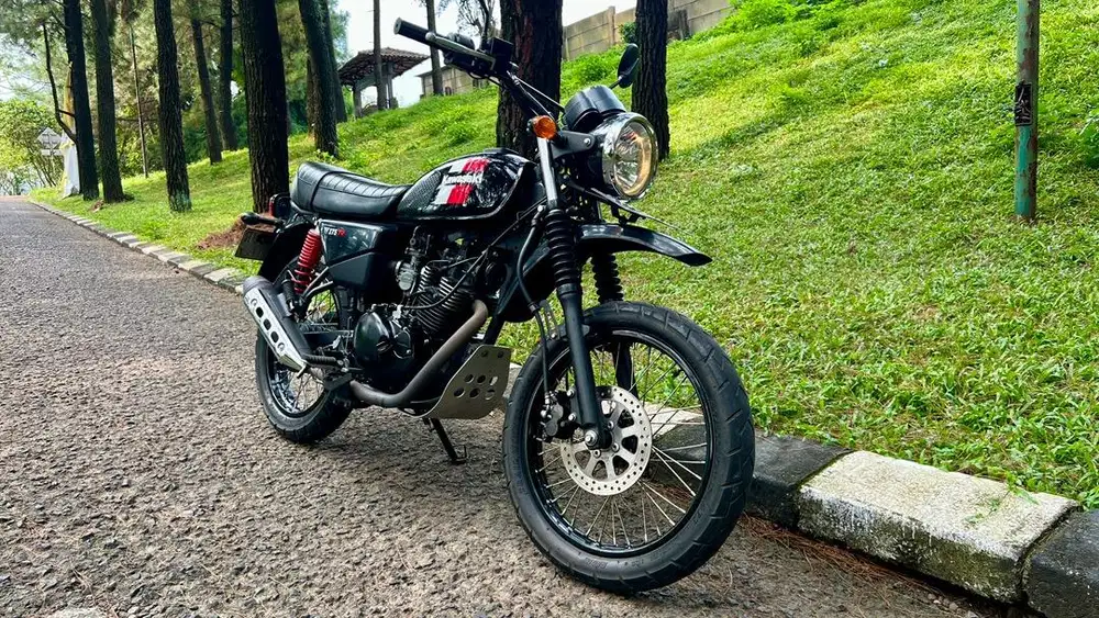Kawasaki W 175 TR