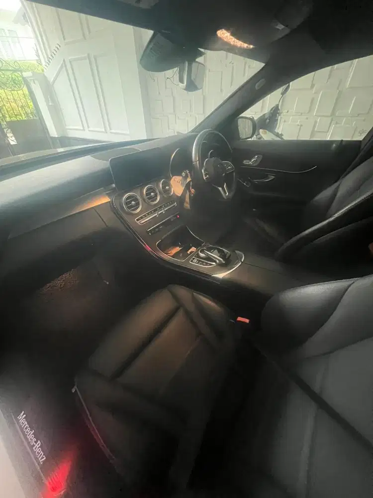 Mercedes-Benz C200 2019 Bensin