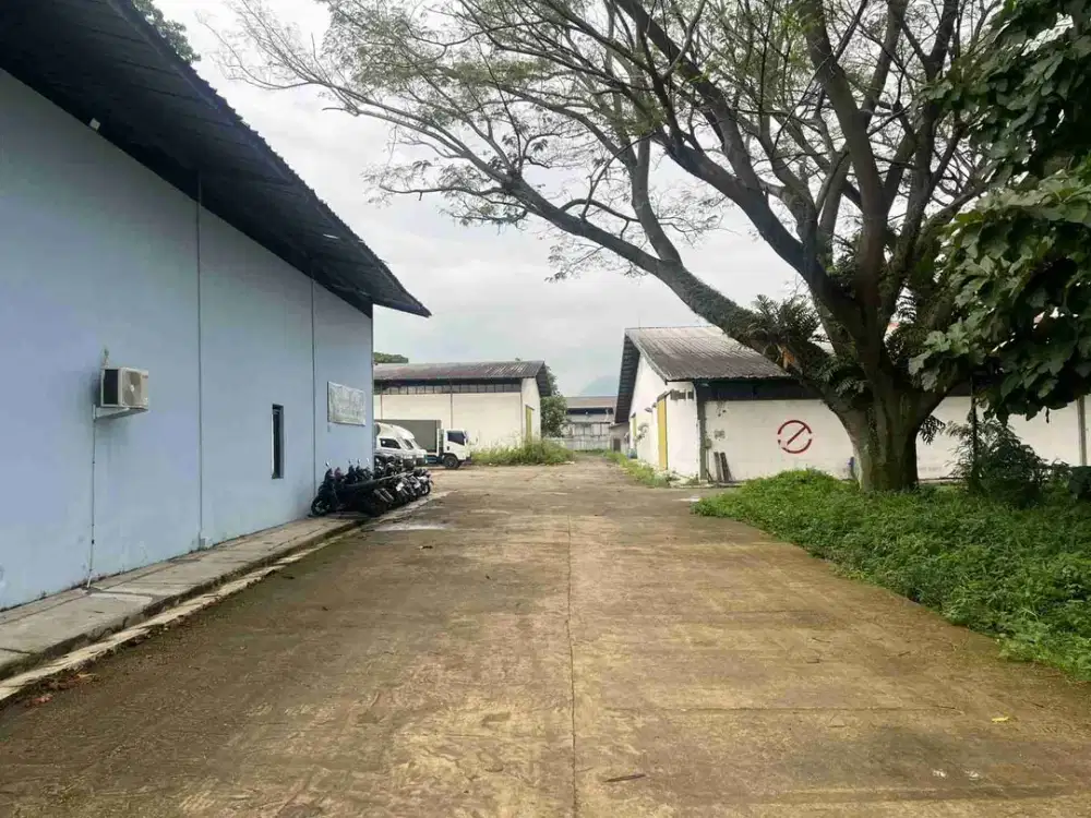 DISEWAKAN GUDANG STRATEGIS – CICALENGKA BANDUNG

Pilihan tepat untuk usaha, distribusi, atau penyimpanan skala besar. Akses mudah & siap pakai!

Tersedia beberapa ukuran:
• 4.224 m²
• 1.728 m²
• 1.008 m²
• 420 m²

Keunggulan:
✔ Akses kontainer (truk besar