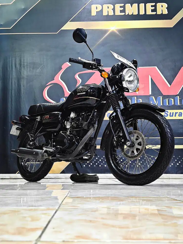 W175 Black style 2024 clasic keren gaya mewah. Anugerah motor rungkut