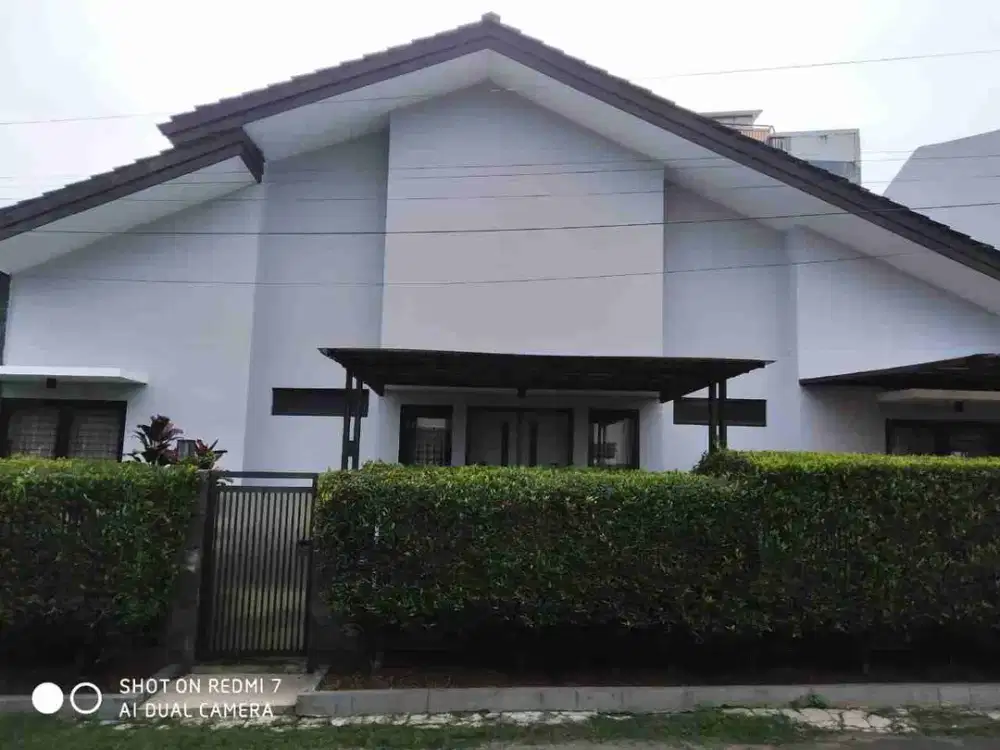 Harga Jual 3.7 m

SHM (Sertifikat Hak Milik) T/B 468/±200 harga 3,7 M nego
Bangunan Siap Huni tempat tinggal / investasi usaha
Jalan Kopo Permai III sukamenak, kec Margahayu  kab Bandung 

Lantai 1 : 
5 Kamar Tidur
3 Kamar Mandi
Jetpump
2 Carport  
1 Gara