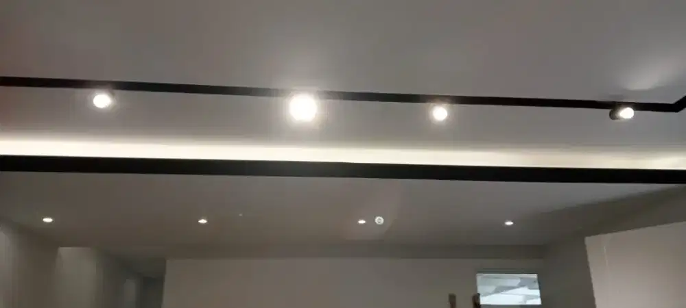 Tukang Pasang Plafon dan Partisi Gypsum. Kontraktor Bangun Rumah Mewah