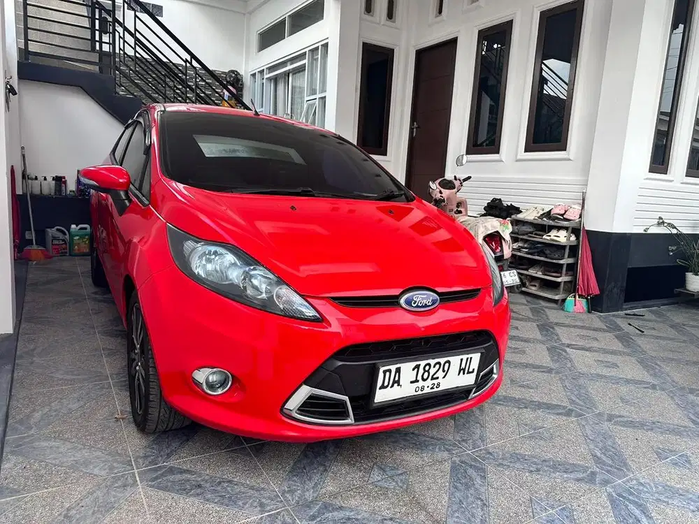 Ford Fiesta S AUtomatic th.2013
