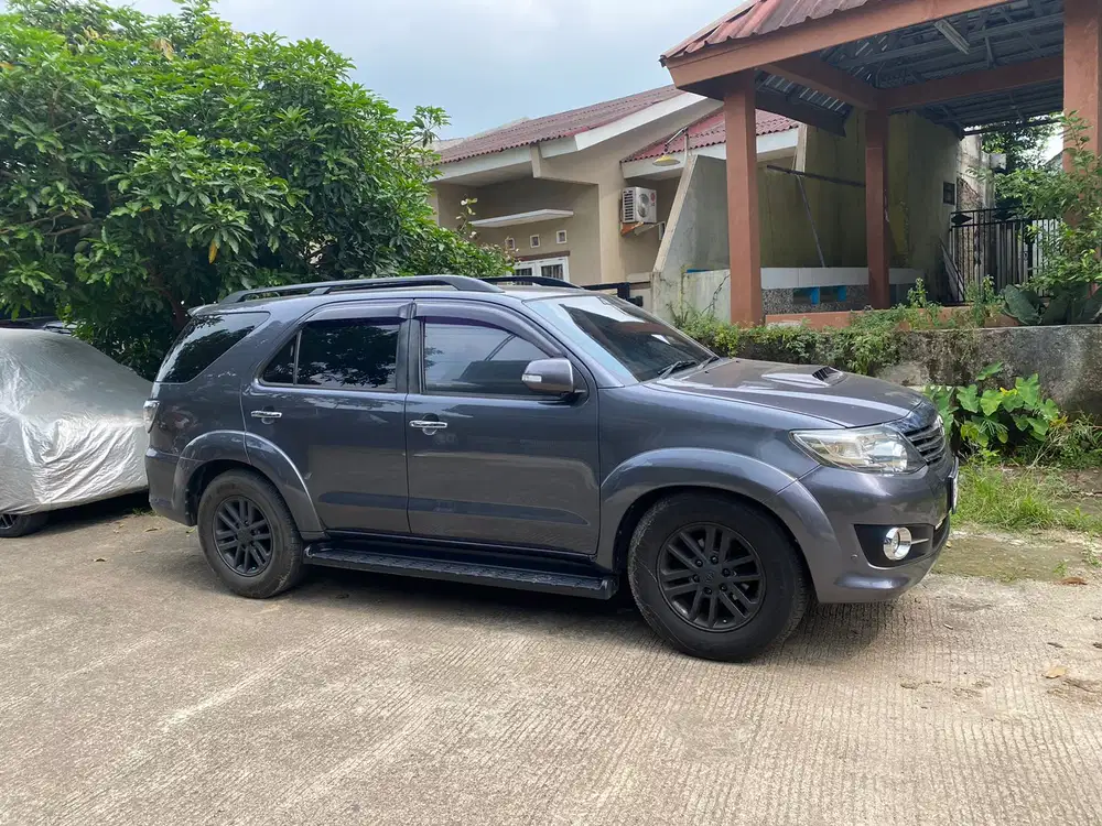 Toyota Fortuner 2012 Diesel