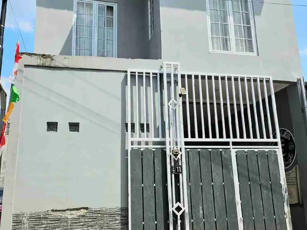 Rumah Bagus 2 Lantai Karangklesem Strategis Dekat Taman Andhang