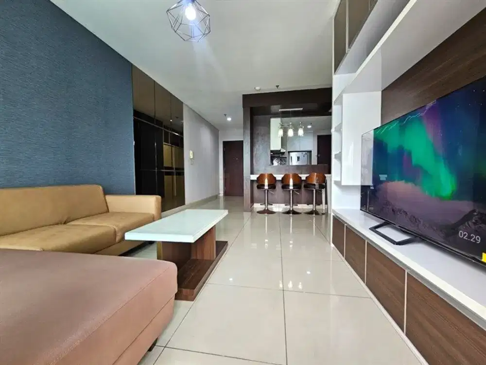 Fully Furnished Interior Bagus, Disewa 2BR Central Park Residences Diatas Mall CP & APL Tower, Jalan Kaki ke Taman Anggrek Soho Capital Jakarta Barat