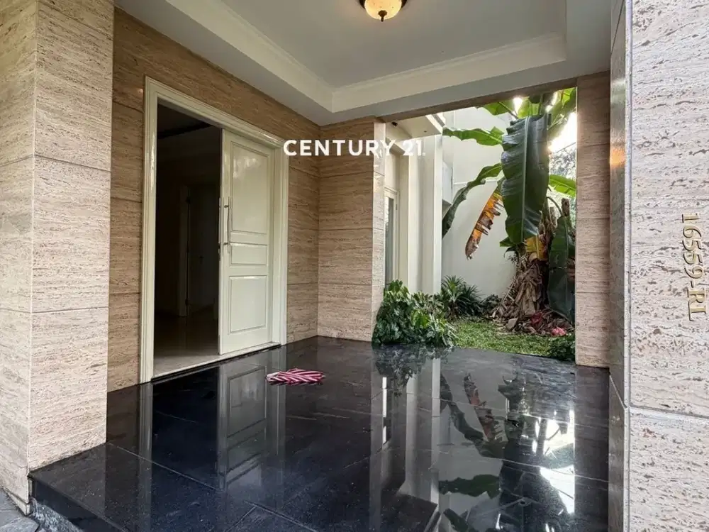 Disewakan Rumah Siap Huni Row Jalan Besar Dekat Pondok Indah Mall