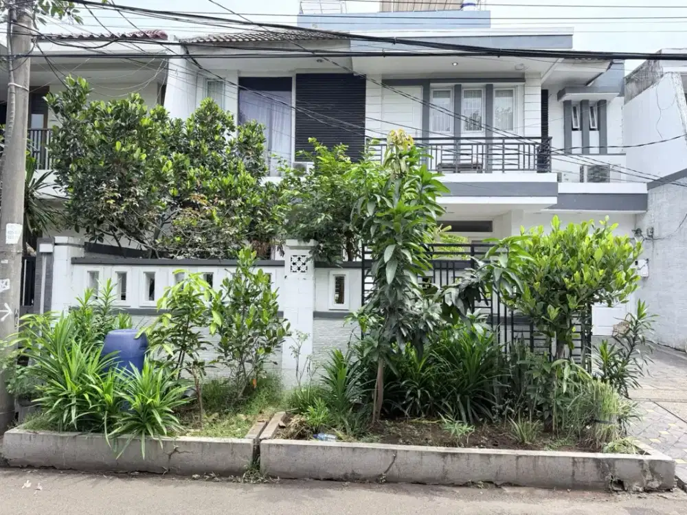 NL.409 - Murah !! Dijual Rumah Siap Huni 11x20 Sudah Tinggi dari Jalan di Janur Elok Residence Hadap Selatan