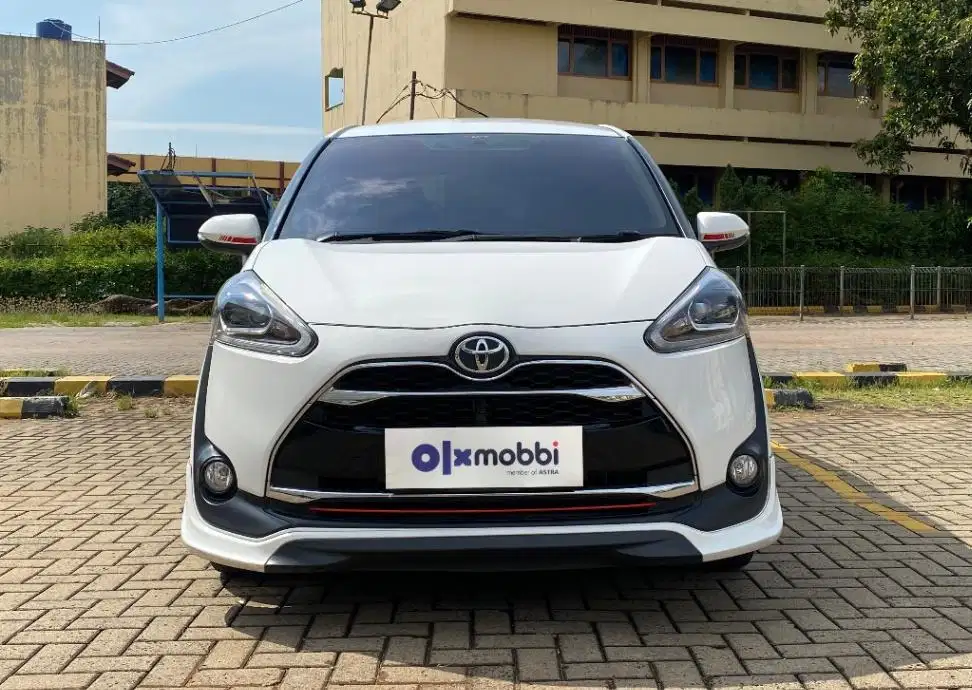 TDP 9,JT, Toyota Sienta 1.5 Q Bensin-AT Putih 2017