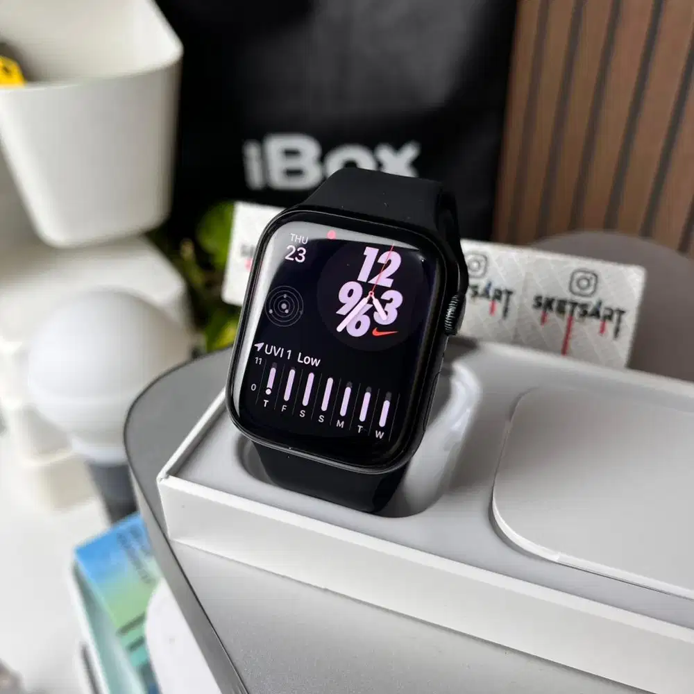 Apple Watch Series 8 45mm iBox Black iwatch Battery Health 85%