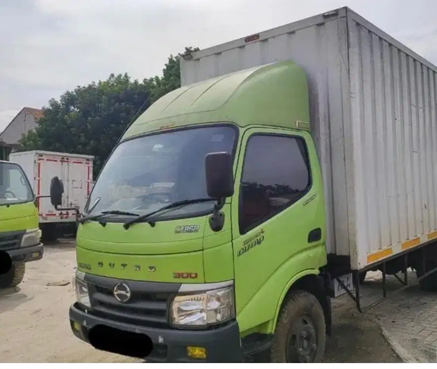 Hino dutro box long 2018