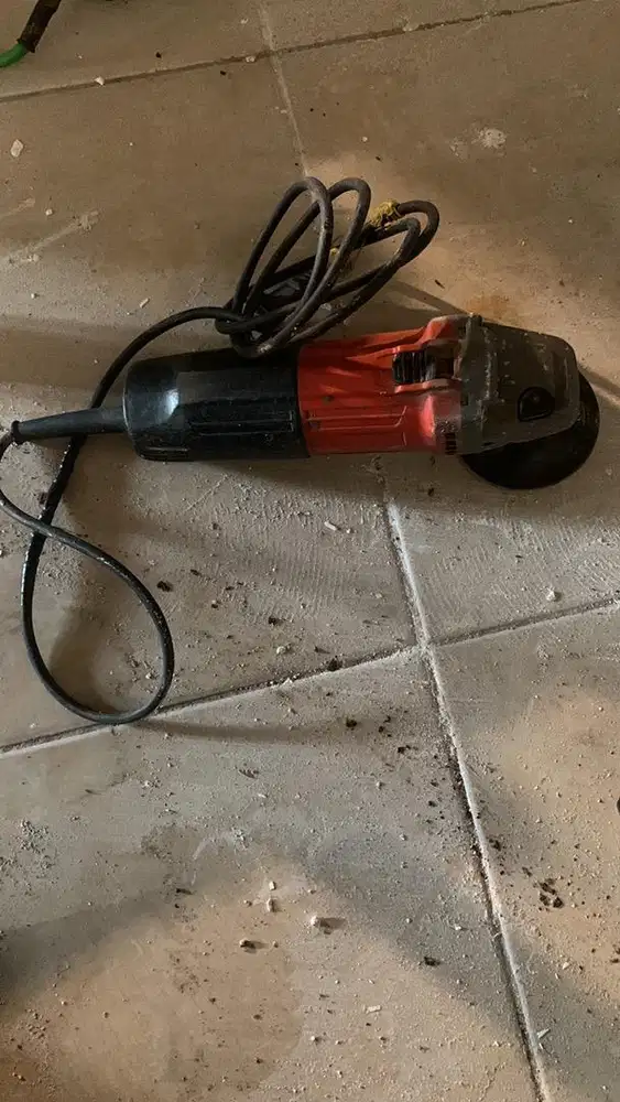 Mesin gurinda potong