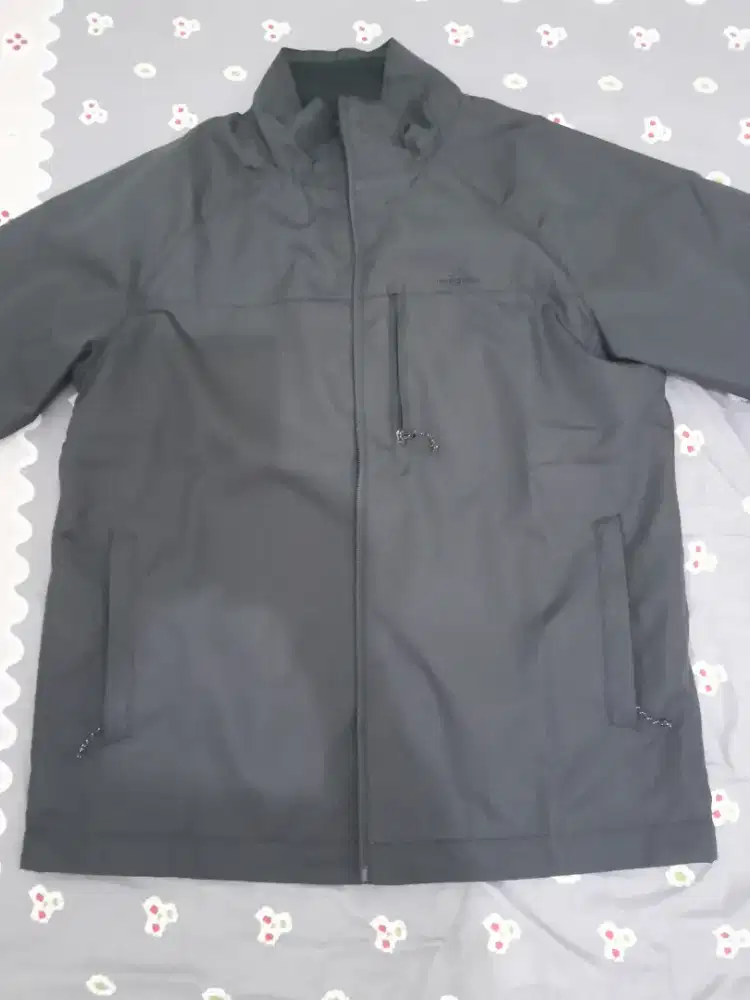 Jaket Eiger Across 1,2 Windproof ( size M )