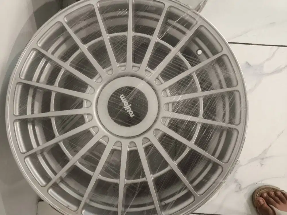 Velg Rotiform 20inch