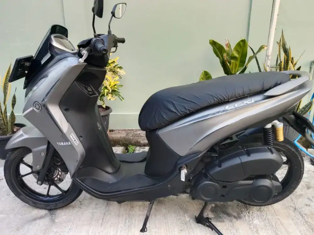 Yamaha Lexi 125cc keyles tahun 2018 mesin halus di Tangerang