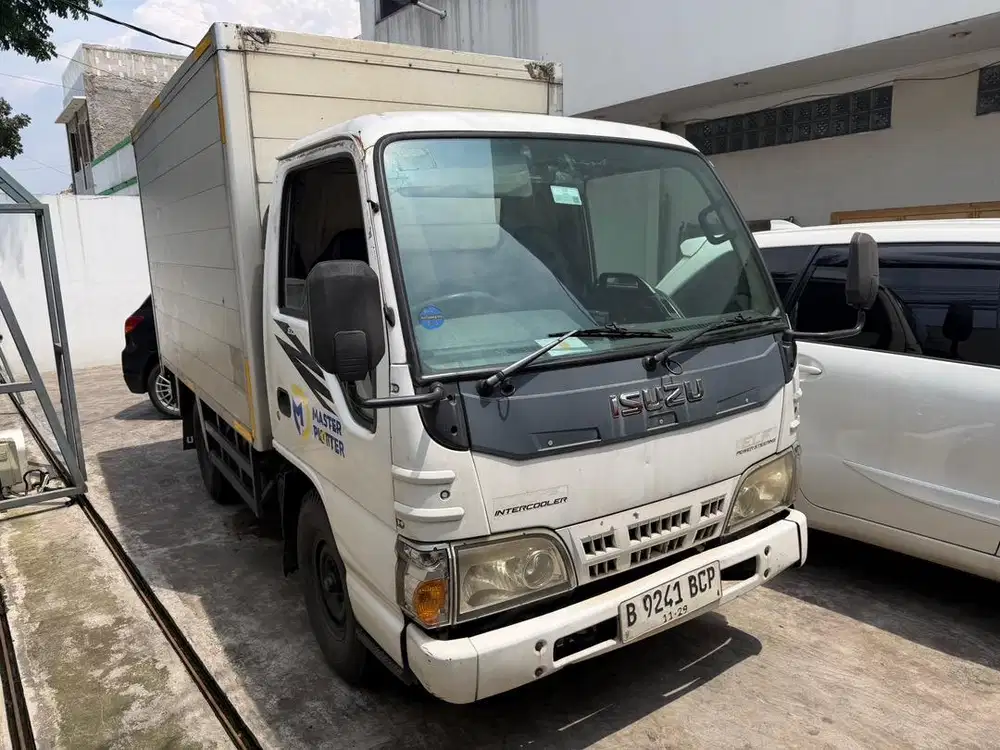 ISUZU ELF NHR 55 BOX ALM 2014