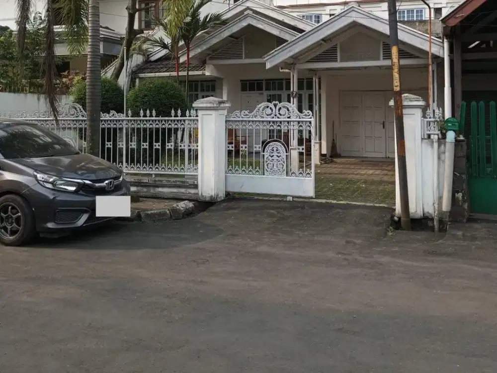 Dijual Rumah Siap Huni Strategis Tengah Kota Bandung di Buah Batu