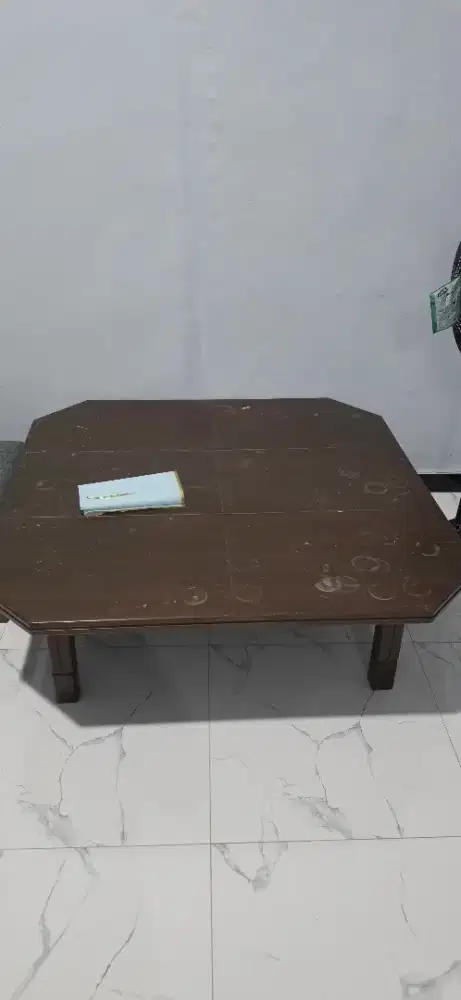 Meja keluarga kayu jati