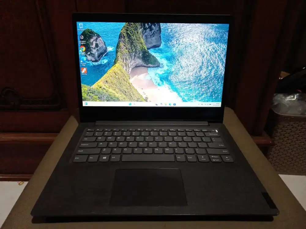 Laptop core i3 Lenovo