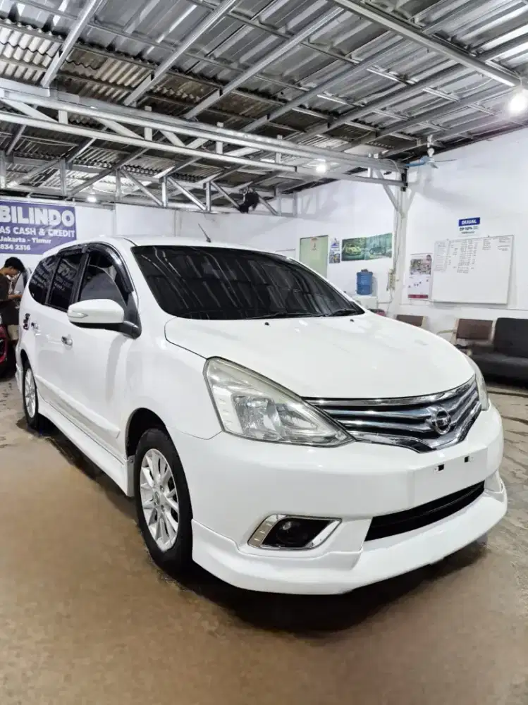 Dp 4 jt Grand Livina Hws a/t 2015