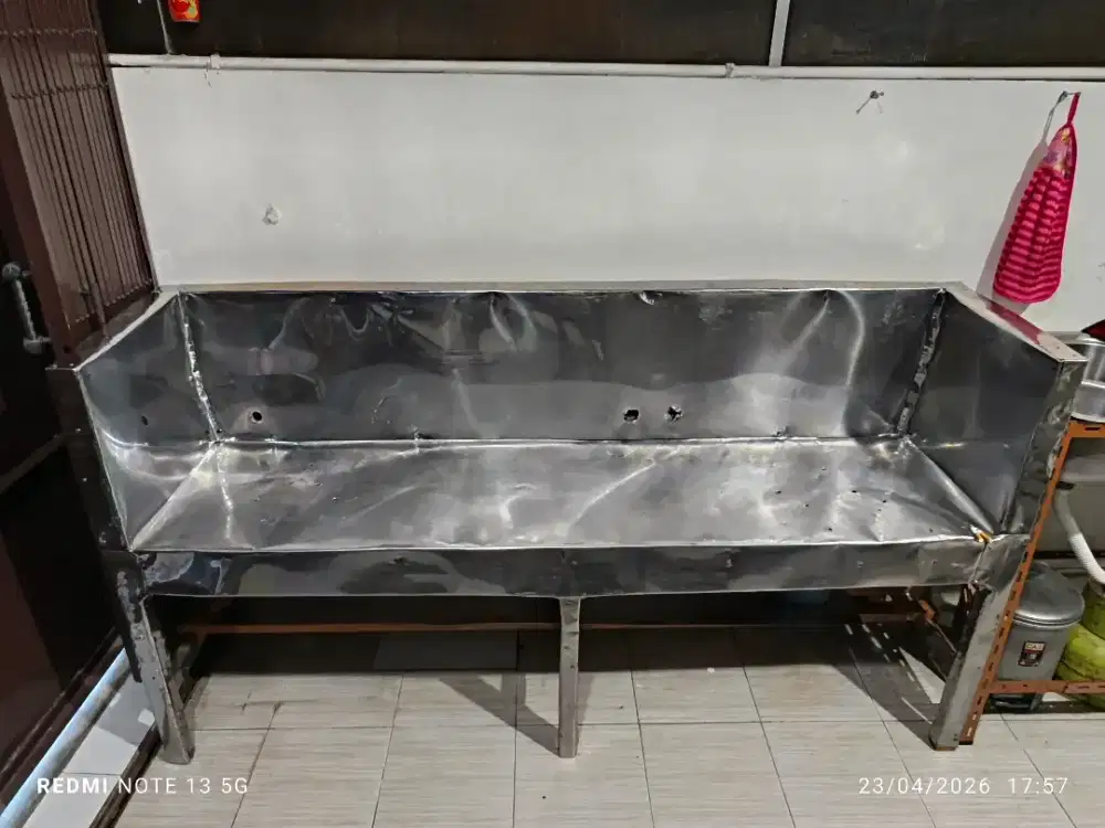 Meja dapur stainless