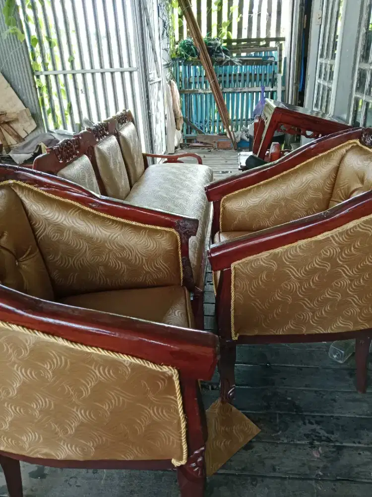 Bengkel sofa, kursi jok dll