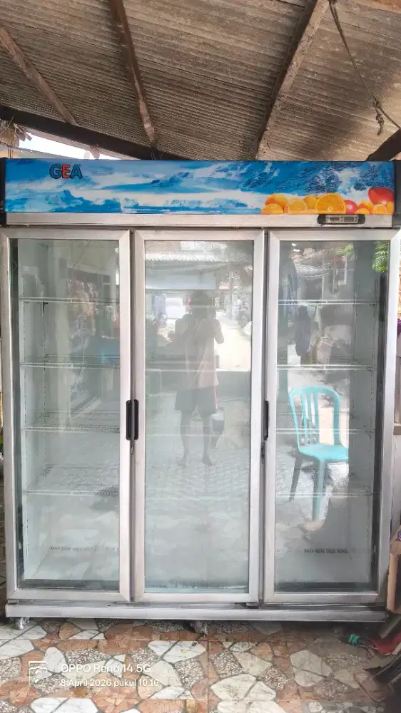 Showcase 3 Pintu GEA 1500liter