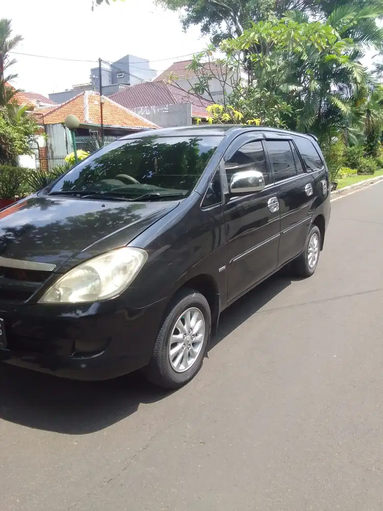 Toyota Kijang Innova 2005 Bensin