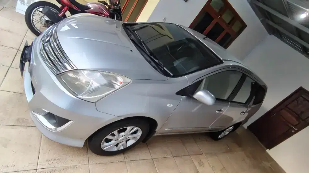 GRAND LIVINA 2012 AT ISTIMEWA