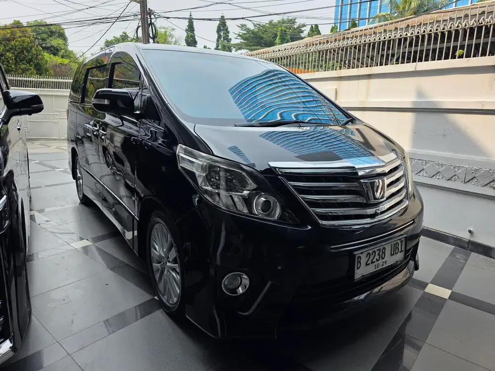 Alphard SC Premium sound 2015 last edition Good Condition