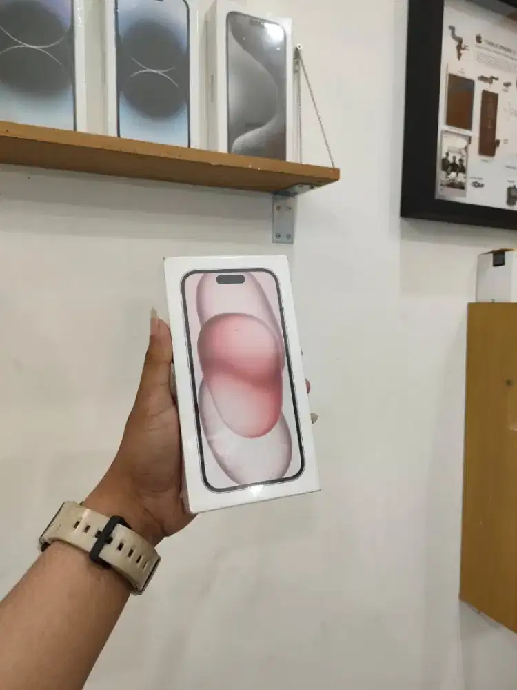 iPhone 15 128 gb iBox
Open box baru aktivasi 
CC 0
Bh 100%