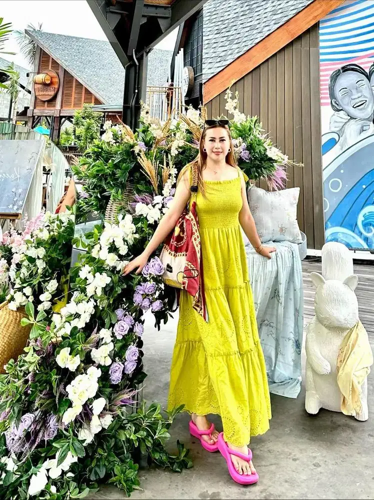 Di cari host live streaming untuk jual pakaian