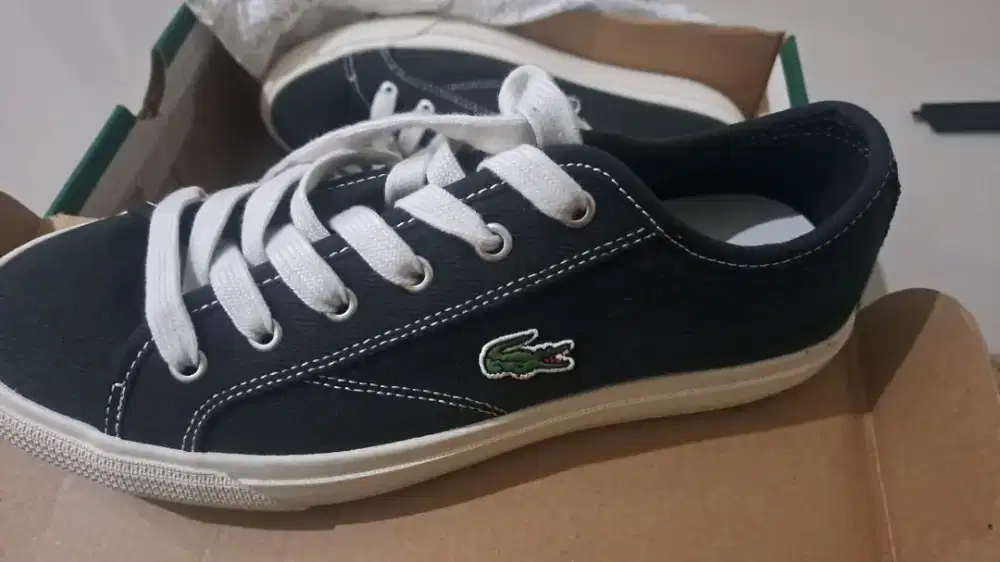 SEPATU LACOSTE UK 40