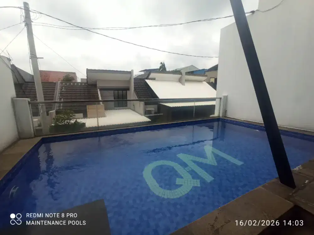 Kontraktor kolam renang